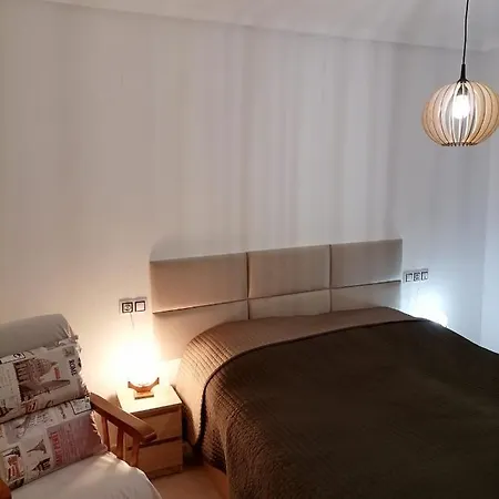 Sunny With Pool Center Τορεβιέχα