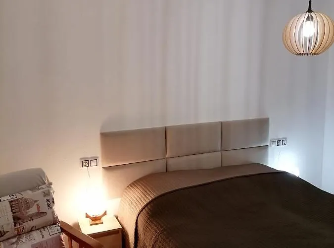 Sunny With Pool Center Τορεβιέχα